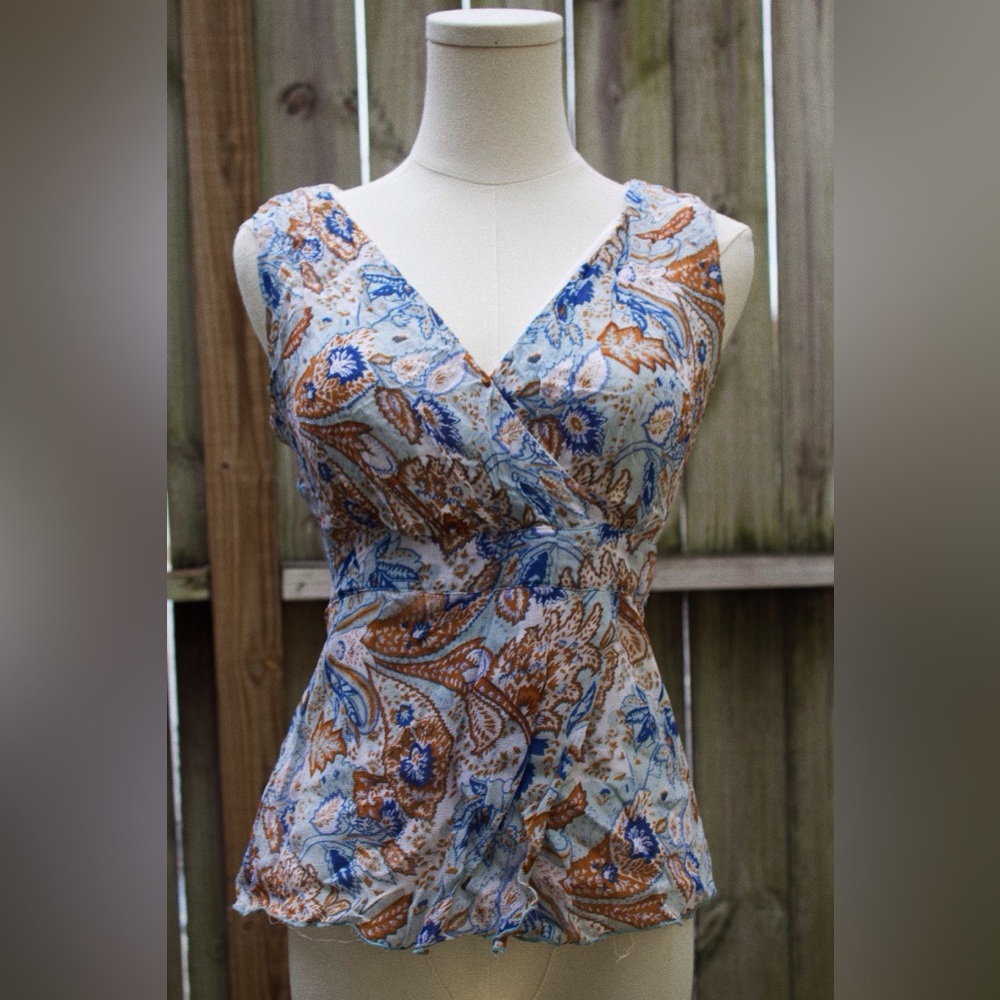 Cross Front Top